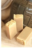 Load image into Gallery viewer, Handmade Honey &amp; Turmeric Soap (1) Bar
